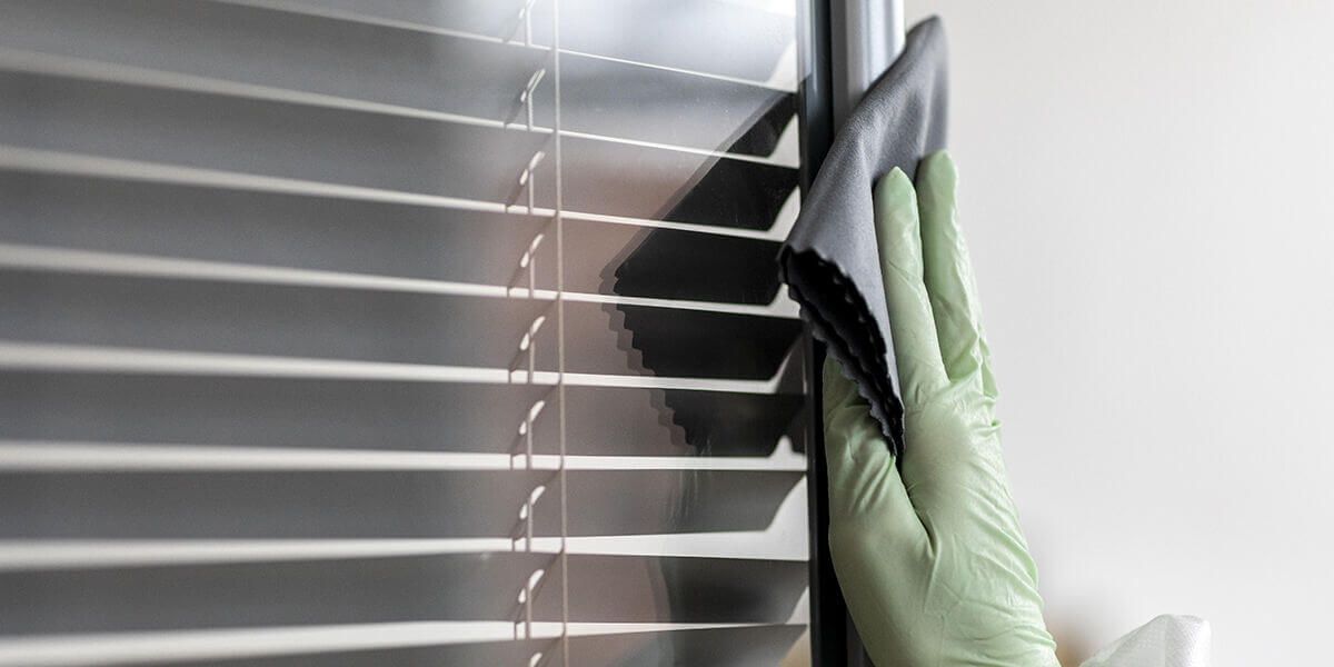 best way to clean blinds