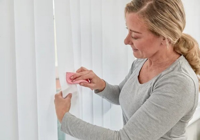 how do you clean vertical blinds 